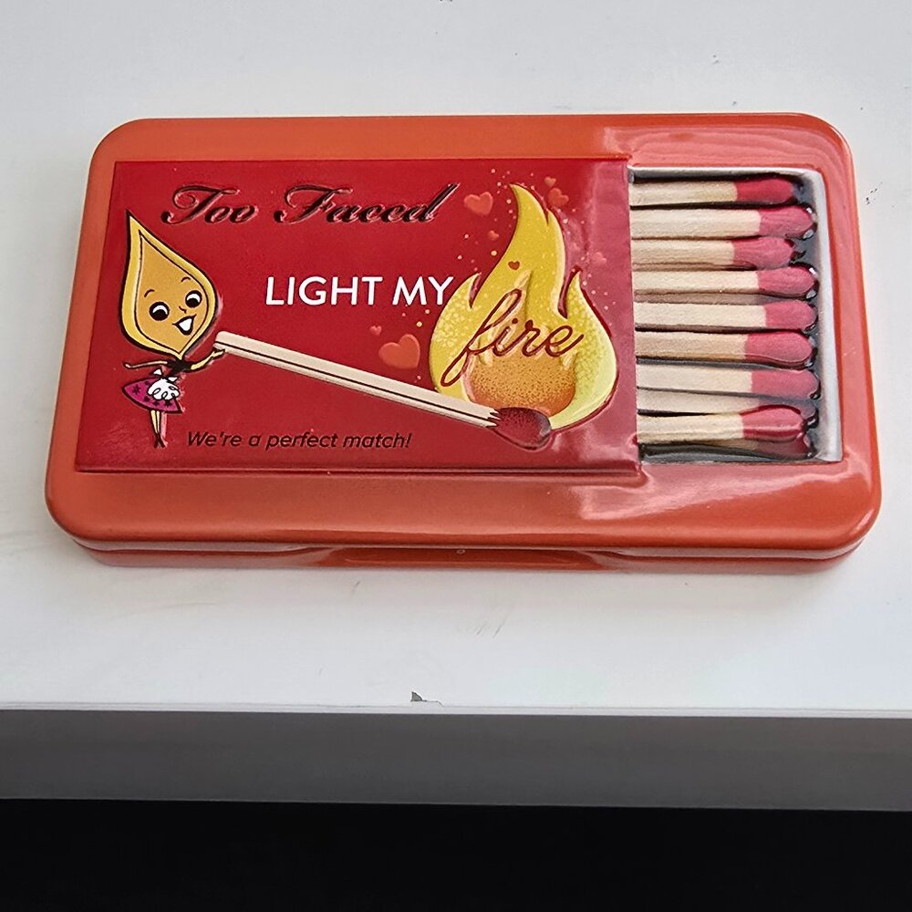 Too Faced Eye Shadow Palette Light My Fire On The Fly Mini